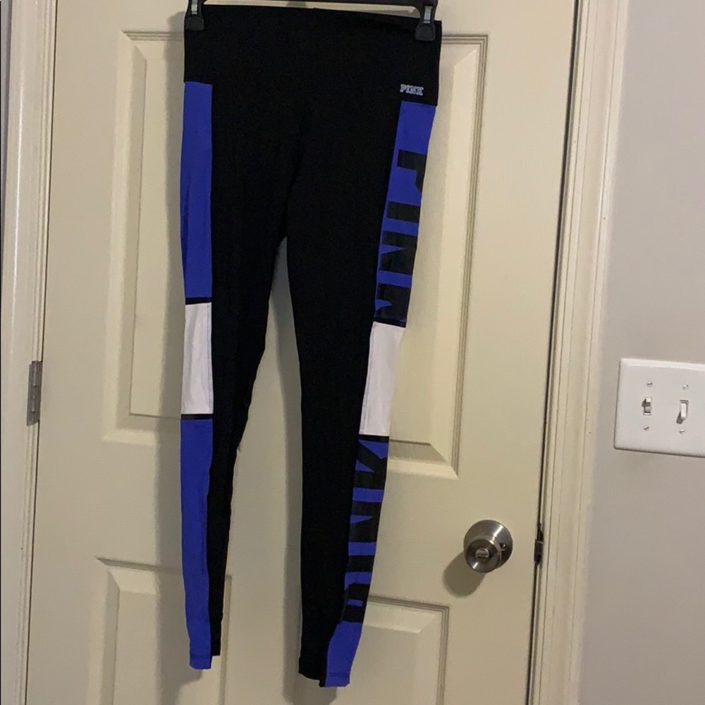 Stretchy M pink leggings.